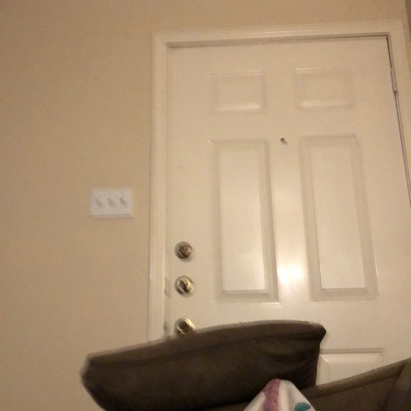 Meet your Posher, Laura - Picture 1 of 1